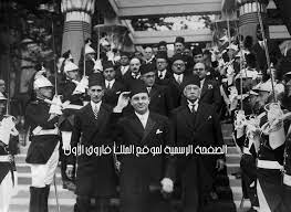 الملك فاروق on instagram فاروق الأول ملك مصر و السودان و ألبير فرانسوا لوبران رئيس فرنسا يفتتحان القسم المصري بمعرض باريس ويظهر فى الصور على يسار يسار ا