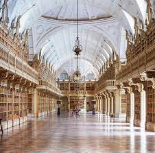 Of its 1200 rooms, the library, one of the most important 18th century, with a collection of about 35 thousand volumes to the convent, which is a unique religious heritage in our country, to the basilica, masterpiece of 18th century architecture, and for the. Palacio Nacional De Mafra Portugal Geo