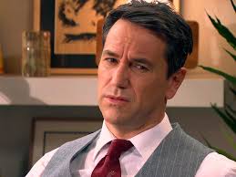 Abel se replantea el amor tras un consejo inesperado en Amar es para siempre