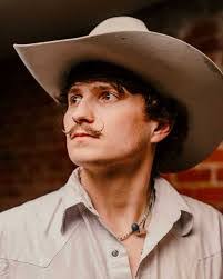 Keith Braxton's Instagram, Twitter & Facebook