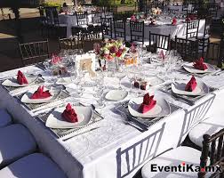 Alquiler de sillas tiffany mesas, manteles, mesas cocteleras forros licras para sillas y mesas , sillas para niños de lunes a domingo las 24 horas. Renta De Mesas Cuadradas Con Silla Tiffany Juego Para 10 Personas Renta De Salas Lounge Mobiliario Vintage Y Equipo Para Eventos