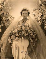 Alice chose a blush coloured bridal dress designed. Madame Yevonde 1893 1975 Princess Alice Duchess Of Gloucester 1901 2004 On Her Wedding Day