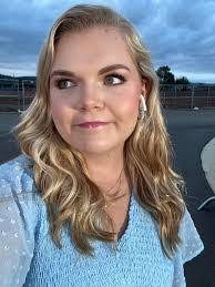 Melanie Hatcher's Instagram, Twitter & Facebook