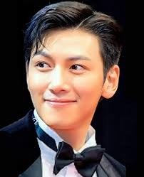 Introduction to The World Of Noir group and Jennifer Connelly in Dark City