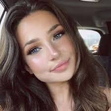 Olivia Sanderson's Instagram, Twitter & Facebook