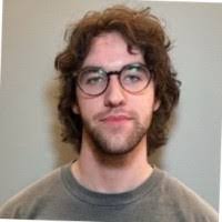 Sarah Earls's Instagram, Twitter & Facebook