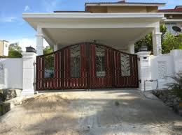 Bandar saujana utama berkeluasan lebih kurang dari 1000 ekar merupakan satu komuniti yang terletak berhampiran sungai buloh dan berada di bawah tanggungjawab majlis perbandaran kuala selangor. Saujana Utama Sungai Buloh House For Sale Ejen Hartanah Berdaftar Rumah Untuk Dijual House For Sale