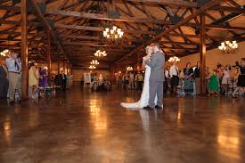Alabama Weddings Cullman Wedding Stone Bridge Farm Cullman Al First Dance Couple Reception Farm Wedding Venue Alabama Weddings Wedding Portraits