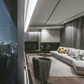 A historic home built in 1897 was redesigned in the interior by giving it modern touches while retaining the traditional architecture of the house. The Colonnade Interior Home Design