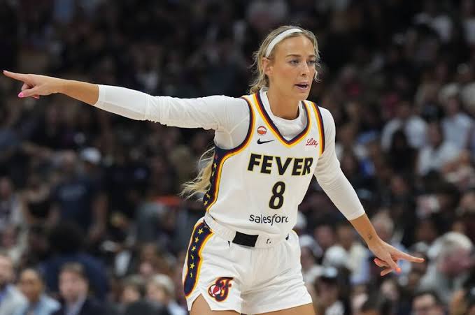 Sophie Cunningham during a competitive WNBA game, do AI tạo