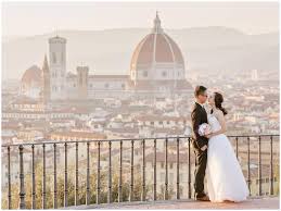 We believe that the more we are inside the wedding, the more we will be able to understand, to share and capture the emotions that our brides and grooms. Pre Wedding Photographer Italian Wedding Photographer