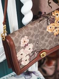 Inside is clean without stains. Omg Have You Seen The Coach Bags On Sale Fashion For Lunch