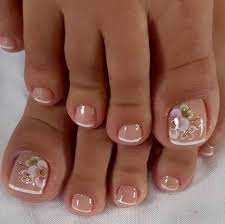 La creatividad de los diseños de uñas no tiene fin, pero si estás buscando algo que se adapte a cualquier ocasión y puedes realizar muchas figuras de uñas con este método, ya sean figuras geometricas o algunas figuras sencillas que harán lucir tus. 110 Ideas De Unas Pies Unas Pies Decoracion Disenos De Unas Pies Unas De Pies Sencillas