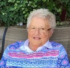 Betty Ringer's Instagram, Twitter & Facebook