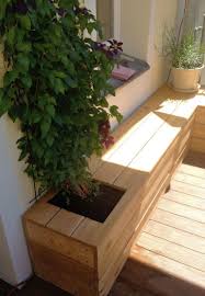 Sitzbank Mit Pflanzgefassen Von Nelka Auf Balkon Pflanzgefasse Diy Gartenbau Vorgarten