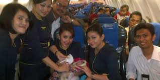 Puisi Sedih Pramugari Merpati Untuk Bayi Annisa Merdeka Com