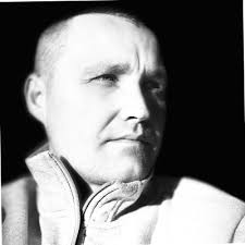 Update…. Vandaag de installatie gevuld en in bedrijf gesteld. Tijdens het  monitoren was nu een duidelijk verschil te zien ten opzichte van voor het  vervangen van de 4-weg klep. Installatie koelt… |