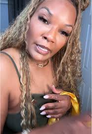 Discover the UUH Travel Luggage Set for Vacations