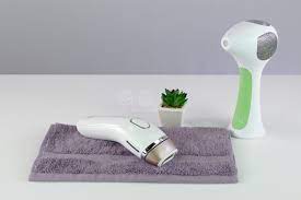 The epilady corded epilator is a 2 speed hair removal device that is designed to run at high speeds and remove even the finest hair strands, leaving your skin very smooth. Laser Vs Ipl Hair Removal Which Is Better Pros Cons