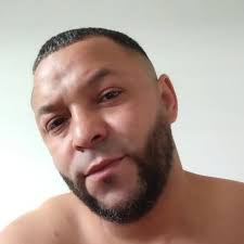 In 1988 against the Saints, Lawrence Taylor played with a harness, scotch  tape, and a paper clip stapled onto his shoulder so he could stay in the  game. 😤 #Giants100