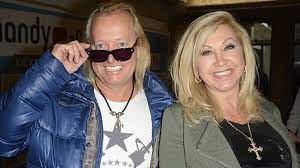 De «nach unwetterkatastrophe abartig solche bilder zu posten robert geiss bringt fans mit pr» focus.de german world news data 170 countries Let S Dance 2014 Robert Geiss Lasst Kein Gutes Haar An Carmen