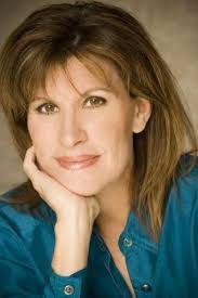 Ellen Walton's Instagram, Twitter & Facebook