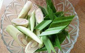 Hal mendasar untuk menghilangkan bau badan secara alami adalah dengan mandi dengan cara yang benar. Guna 2 Bahan Ini Untuk Nyah Kan Bau Badan Anda Secara Semulajadi