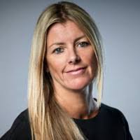 Lisa Bidwell's Instagram, Twitter & Facebook