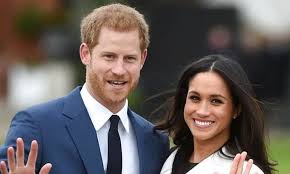 Los duques de sussex, el príncipe enrique de inglaterra y meghan markle, anunciaron este miércoles su retirada de la casa real como miembros 'senior' para dar a la familia que han formado el «espacio» necesario para sus nuevos proyectos, entre los que han avanzado la creación de una entidad caritativa. El Principe Harry Y Meghan Markle Estarian En Una Serie De Netflix