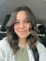 After yesterday nastiness I have decided to finish this little project as  morning !! All I'm adding is a mini bottle of wine and flute and mini team  bride badge will will