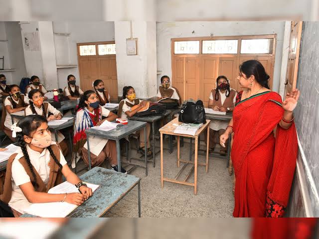Primary School Teachers to Get Home District Transfer Option: Minister