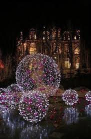 Diy Deko Ideen Zu Weihnachten Den Garten Gestalten Leuchtende Weihnachtskugel Neue Deko Ideen Beleuchtung Weihnachten Weihnachten Licht Ideen Fur Weihnachten