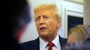 Police say woman got inside Bill Gates' mansion