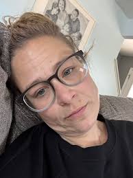 Effervescent multivitamin tablets in hot water