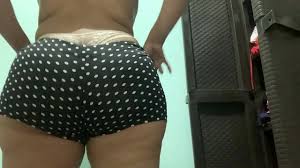 MADRASTRA SIENDO ESPIADA POR SU HIJASTRO - XNXX.COM