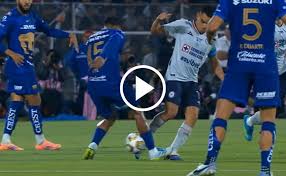 ¿Debió ser expulsión? El pisotón sobre Charly Rodríguez que el VAR no revisó en el Cruz Azul vs. Pumas