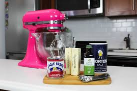 Posted on may 26, 2017may 26, 2017 by siskiparamitasitumorang. Russian Buttercream The Easiest Frosting Recipe