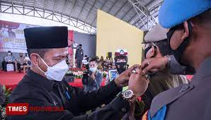 Entdecke rezepte, einrichtungsideen, stilinterpretationen und andere ideen zum ausprobieren. Bupati Thr Pegawai Pemkab Bandung Sudah Cair Times Indonesia