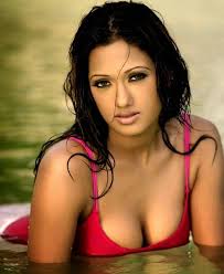 Actress heera hot / heera rajagopal hot saree change scene, telugu film hd. Bollywood Hot Actress In Bikini Pics Wallpapers Welcomenri