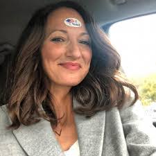 Gina Geis's Instagram, Twitter & Facebook