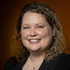 I'm excited to share an article I wrote after interviewing an Honors  Program alumna, Sharon S.!