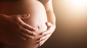 Bauch und körper entwickeln sich unterschiedlich wie groß ein babybauch wird. Babybauchfotos 9 Tipps Und Ideen Fur Einmalige Bilder Updated