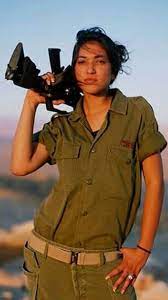 In the israel defense forces, gal gadot was given the role of combat trainer. Pin On Eden