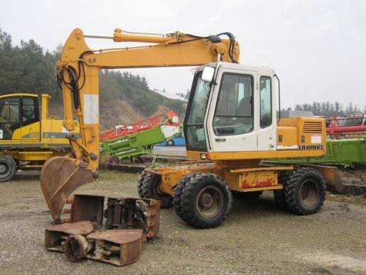 Liebherr A900CUS Excavator
