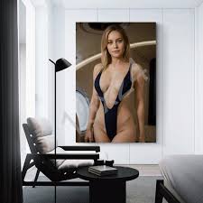 Amazon.com: LeilieCSC Brie Larson - Póster de pared sexy y caliente para  habitación, póster estético e impresiones en lienzo, póster artístico para  habitación, 24 x 36 pulgadas (23.6 x 35.4 in), estilo