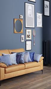 Wer sich für die farbe magenta an der wand entscheidet, sollte nur eine wand mit dieser farbe streichen oder tapezieren, da die farbe sonst zu sehr dominiert. Blaue Wand Wandfarbe Blueberry Schoner Wohnen Kollektion Wohnzimmerfarbe Schoner Wohnen Wandfarbe Wohnzimmerwand