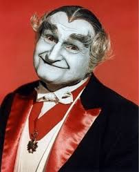 Quais são seus sentimentos sobre o Vovô Munster? : r/Dracula