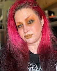 Michelle Landry's Instagram, Twitter & Facebook