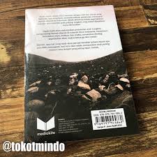 Download novel catatan juang by fiersa besari pdf indonesia ebook. Tapak Jejak Fiersa Besari Shopee Indonesia