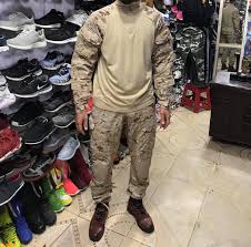أندر آرمور - بدلة عسكريه امريكية القياسL البنطرون يلبس كمر... | Facebook